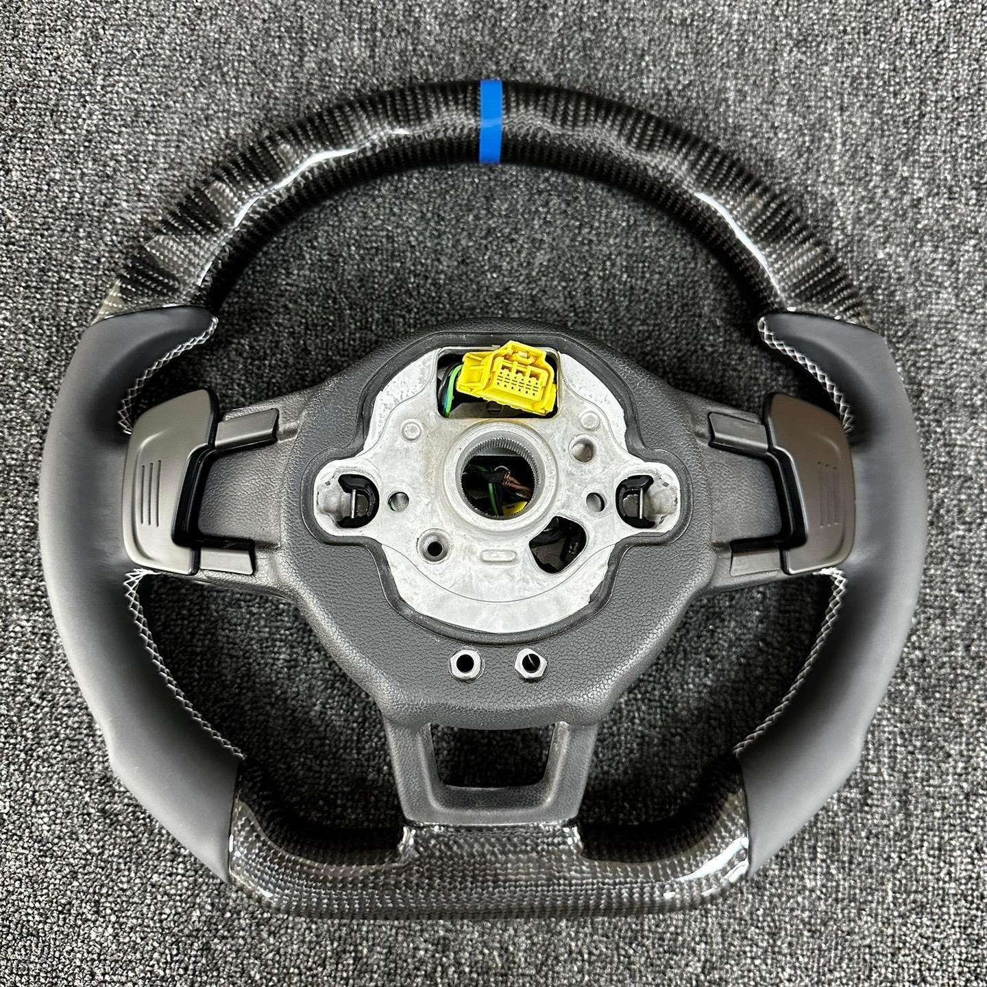 Volkswagen GTI Golf 7 7,5 Polo 6R Passat B8 Carbon Lenkrad DSG